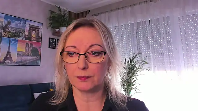 Snapshot of vanessa_chat chatting on April 2026 01:23:01 PM vanessa chat online show from April 2026 01:23:01 PM