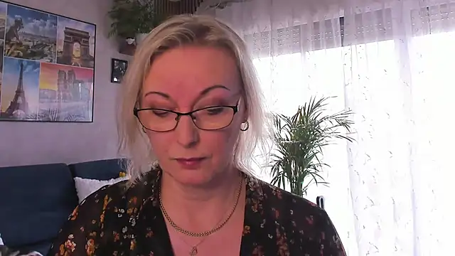 Snapshot of vanessa_chat chatting on April 2026 01:21:01 PM vanessa chat online show from April 2026 01:21:01 PM