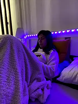 HotyWinter online show from October 2025 03:18:02 AM