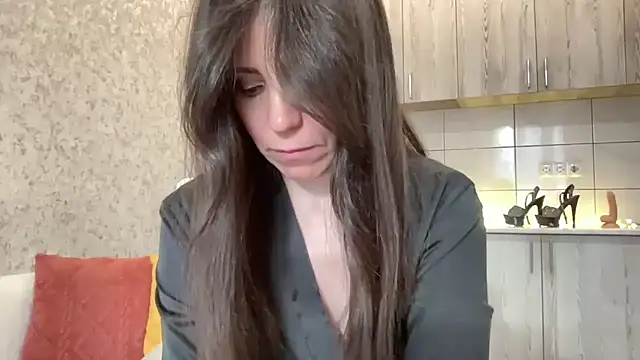 HotyWinter online show from April 2026 03:45:01 AM