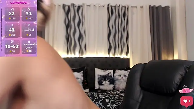 Evalyn Shemale online show from March 2026 12:58:01 AM