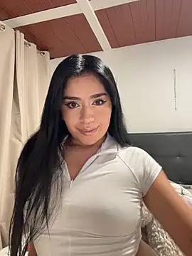 Aura Owl online show from March 2026 04:18:02 AM