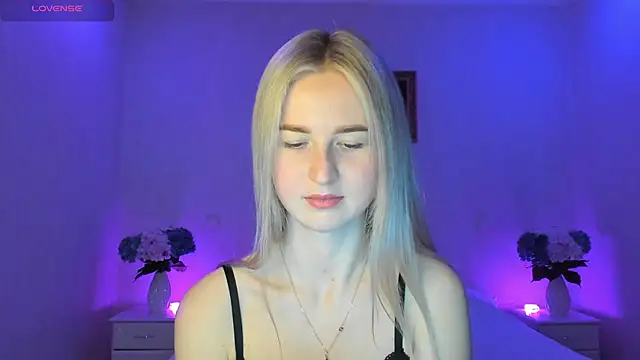 AnnaCarrera online show from March 2025 08:00:02 PM