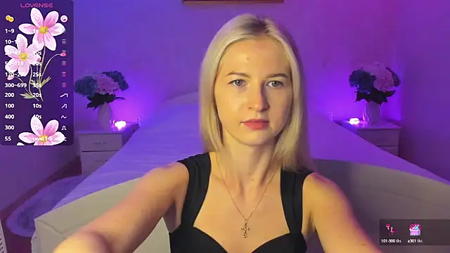 AnnaCarrera online show from October 2025 09:04:01 PM