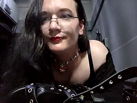 Snapshot of HotysimeHot1 chatting on October 2025 05:34:02 PM HotysimeHot1 online show from October 2025 05:34:02 PM