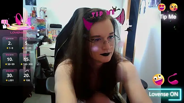 Snapshot of HotysimeHot1 chatting on November 2025 10:04:02 AM HotysimeHot1 online show from November 2025 10:04:02 AM