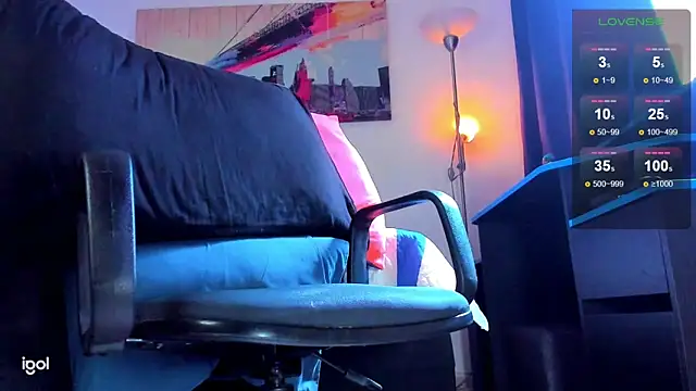 Snapshot of antonyhill chatting on October 2025 08:51:02 PM antonyhill online show from October 2025 08:51:02 PM