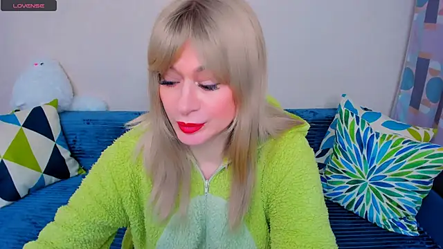 EllenMoore online show from March 2026 03:12:01 AM