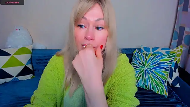 EllenMoore online show from April 2026 03:04:02 AM