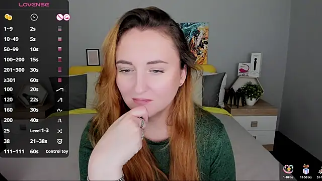 BabeLessi online show from December 2025 05:53:01 PM