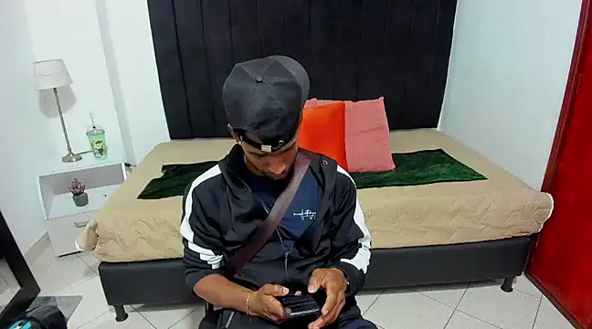 anhtony wayans online show from December 2024 07:49:01 PM