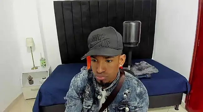 anhtony wayans online show from December 2024 11:40:02 PM