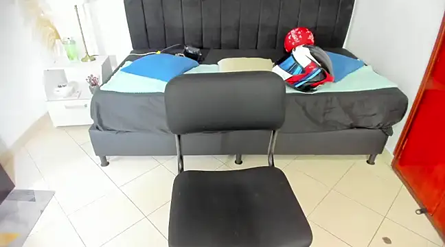 anhtony wayans online show from February 2025 08:33:01 PM