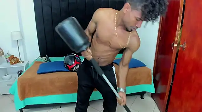 anhtony wayans online show from February 2025 01:11:01 AM