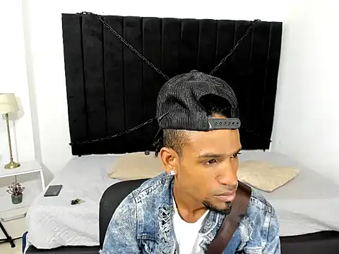 anhtony wayans online show from September 2025 12:00:02 AM