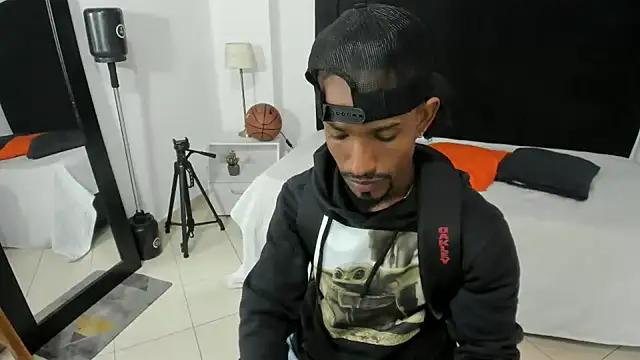 anhtony wayans online show from October 2025 11:57:02 PM