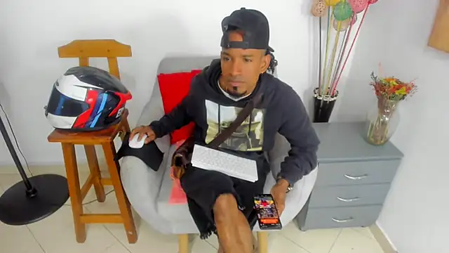 anhtony wayans online show from October 2025 12:41:02 AM