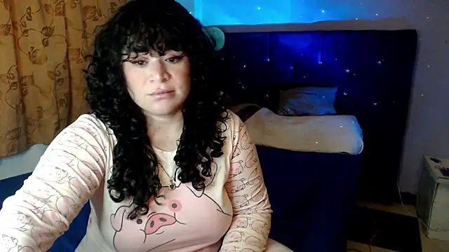 ANGELIQUE KLANE online show from October 2025 11:11:02 PM