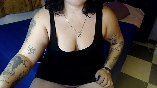 ANGELIQUE KLANE online show from October 2025 02:06:02 PM