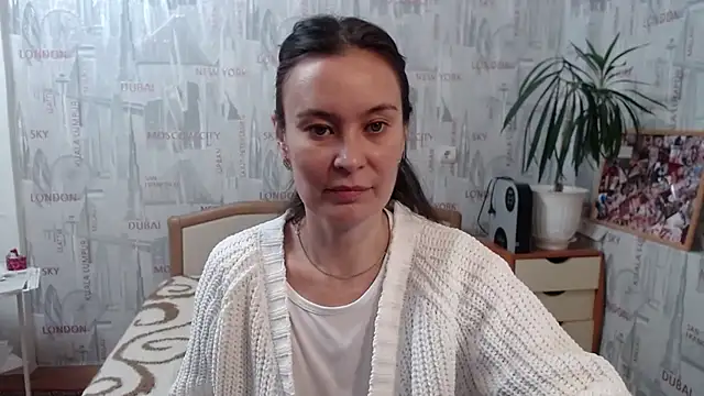 GinaQSoul online show from September 2025 10:28:01 AM