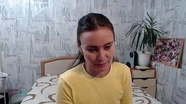 GinaQSoul online show from October 2025 09:52:01 AM