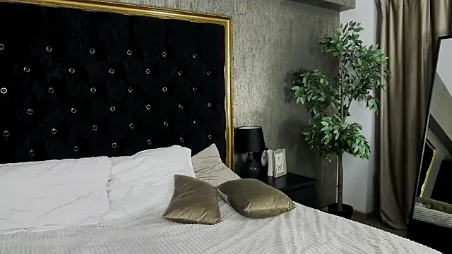 LisaCroft online show from February 2025 04:25:02 AM