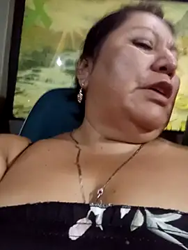 Snapshot of Brenda_Berck_ chatting on December 2025 12:40:02 AM Brenda Berck online show from December 2025 12:40:02 AM