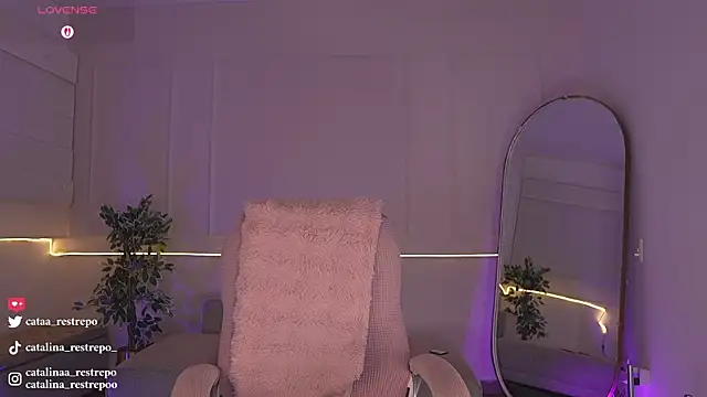 CATALINA RESTREPO online show from December 2025 01:11:02 AM