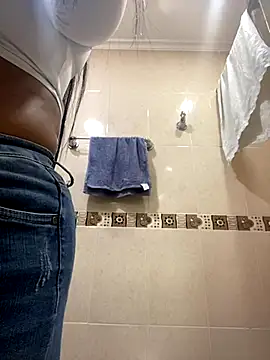 Fancyxlove online show from November 2025 12:48:02 PM