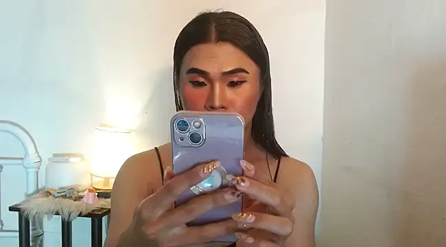 Snapshot of JustineBIGCUM chatting on December 2024 06:39:01 AM JustineBIGCUM online show from December 2024 06:39:01 AM