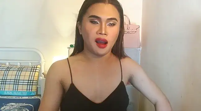 Snapshot of JustineBIGCUM chatting on February 2025 04:07:01 AM JustineBIGCUM online show from February 2025 04:07:01 AM