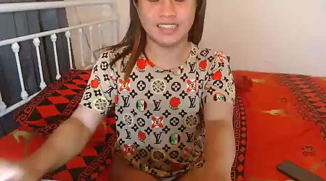 Snapshot of JustineBIGCUM chatting on March 2025 03:20:01 AM JustineBIGCUM online show from March 2025 03:20:01 AM