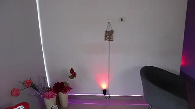  Vahos  online show from February 2025 10:10:02 PM