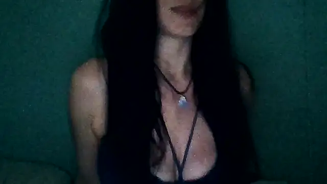 chicacastilla online show from April 2026 07:44:02 AM