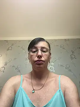 Amberhotqueen online show from June 2026 08:26:02 PM