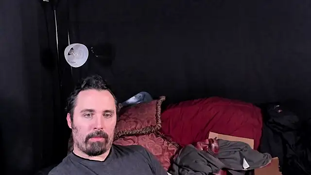 Metalstud online show from November 2025 04:05:01 AM