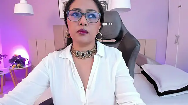 Inndrahot online show from February 2025 02:53:01 AM