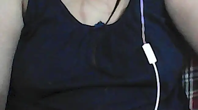 Snapshot of giga-bite chatting on December 2024 06:20:01 PM giga-bite online show from December 2024 06:20:01 PM