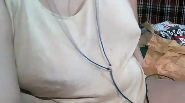 Snapshot of giga-bite chatting on March 2025 04:57:02 PM giga-bite online show from March 2025 04:57:02 PM