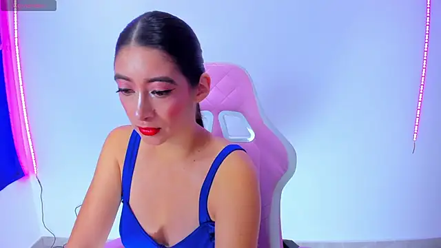 Snapshot of MeganWhite3 chatting on February 2025 11:05:01 PM MeganWhite3 online show from February 2025 11:05:01 PM