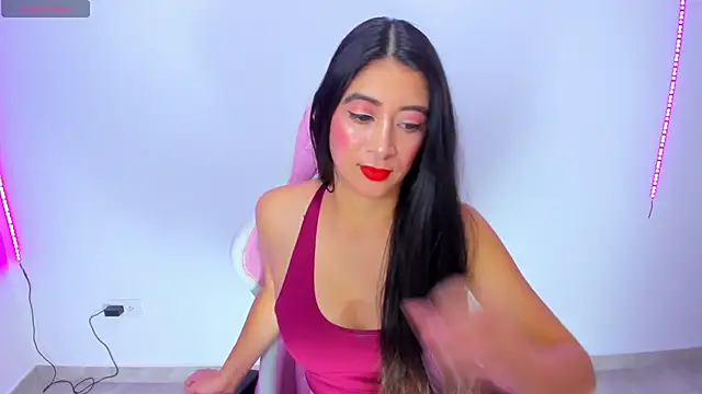 Snapshot of MeganWhite3 chatting on February 2025 04:43:01 AM MeganWhite3 online show from February 2025 04:43:01 AM