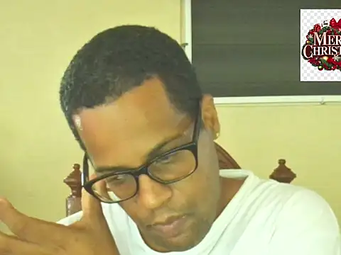 Snapshot of thesugar32 chatting on December 2025 01:20:01 PM thesugar32 online show from December 2025 01:20:01 PM