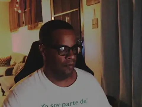 Snapshot of thesugar32 chatting on February 2026 02:10:01 AM thesugar32 online show from February 2026 02:10:01 AM