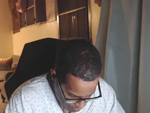 Snapshot of thesugar32 chatting on February 2026 01:22:01 AM thesugar32 online show from February 2026 01:22:01 AM