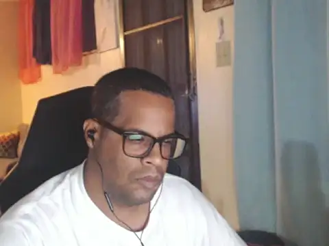 Snapshot of thesugar32 chatting on February 2026 01:50:01 AM thesugar32 online show from February 2026 01:50:01 AM