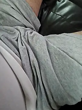 Snapshot of m6sp1 chatting on March 2026 12:44:01 PM m6sp1 online show from March 2026 12:44:01 PM