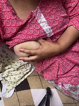 Bmylove40 online show from February 2026 03:56:02 PM