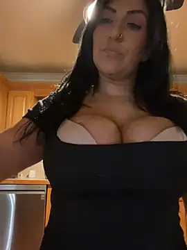Snapshot of LittleMissEeve chatting on May 2026 01:56:01 AM LittleMissEeve online show from May 2026 01:56:01 AM