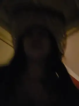 Snapshot of LittleMissEeve chatting on June 2026 03:22:02 AM LittleMissEeve online show from June 2026 03:22:02 AM