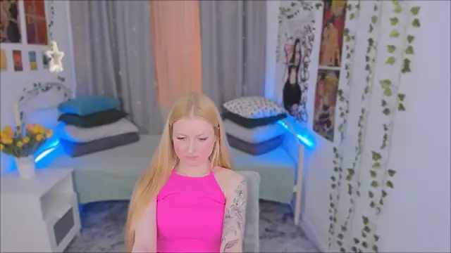 Laly Peach online show from January 2025 06:59:02 PM